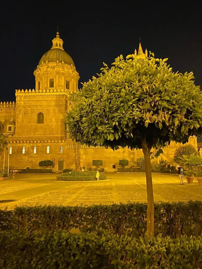 Palermo Center Residenza In Cattedrale Superior Apartment Italy